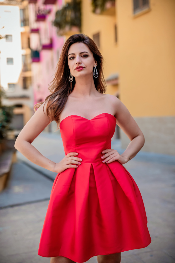 Vestido Corto Rojo para Invitada y Ocasiones Especiales